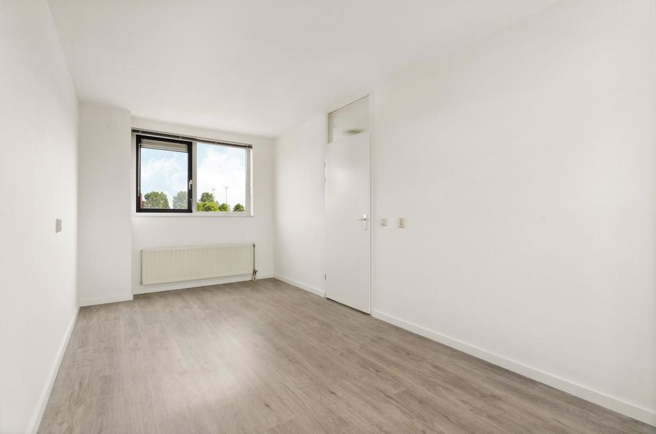 Mahoniestraat 1