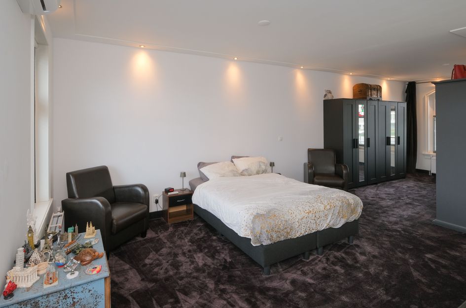Ambtstraat 127