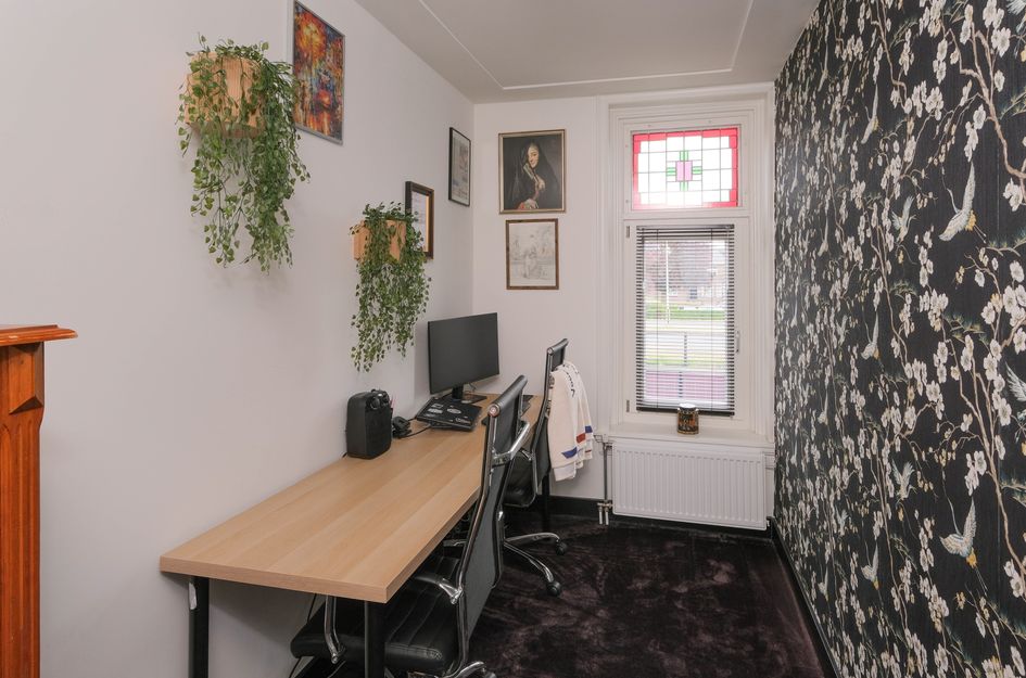 Ambtstraat 127