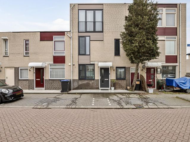 Mazurka 45, Zaandam