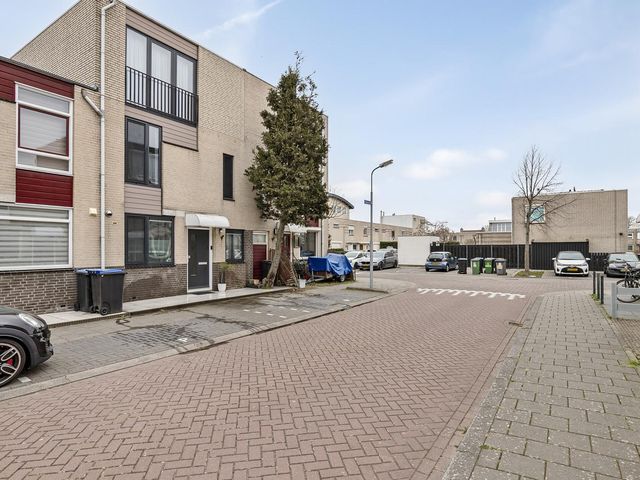 Mazurka 45, Zaandam