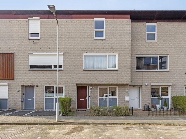 Emily Brontesingel 66, Arnhem