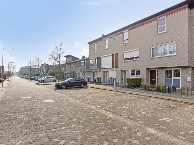 Emily Brontesingel 66, Arnhem