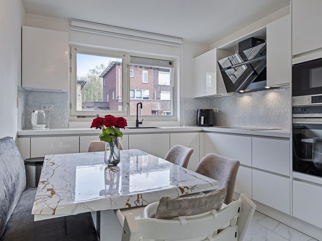 Emily Brontesingel 66, Arnhem