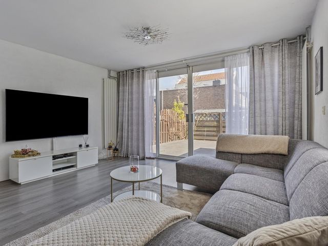 Linnaeusstraat 92, Zaandam
