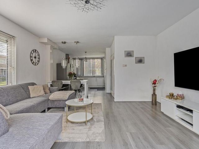 Linnaeusstraat 92, Zaandam