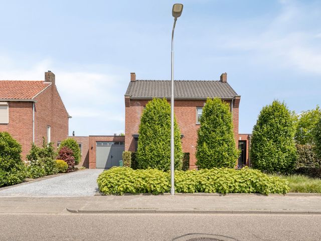 van Lanschotstraat 19, Achtmaal