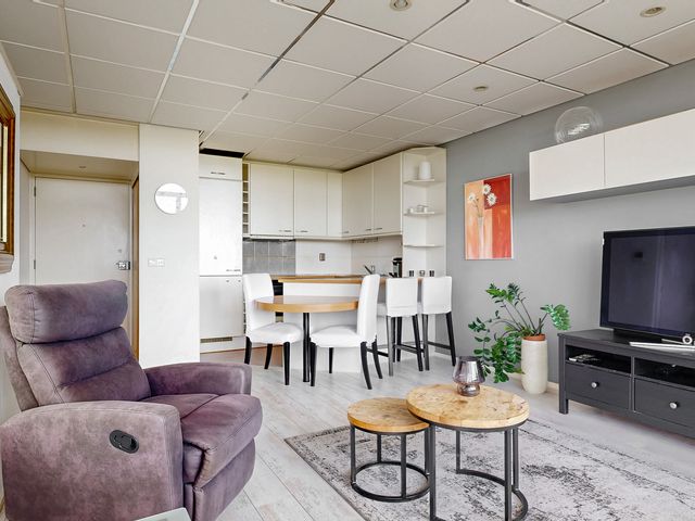 Vijf Meilaan 56, Leiden