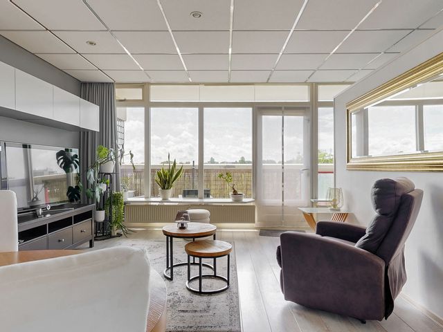Vijf Meilaan 56, Leiden
