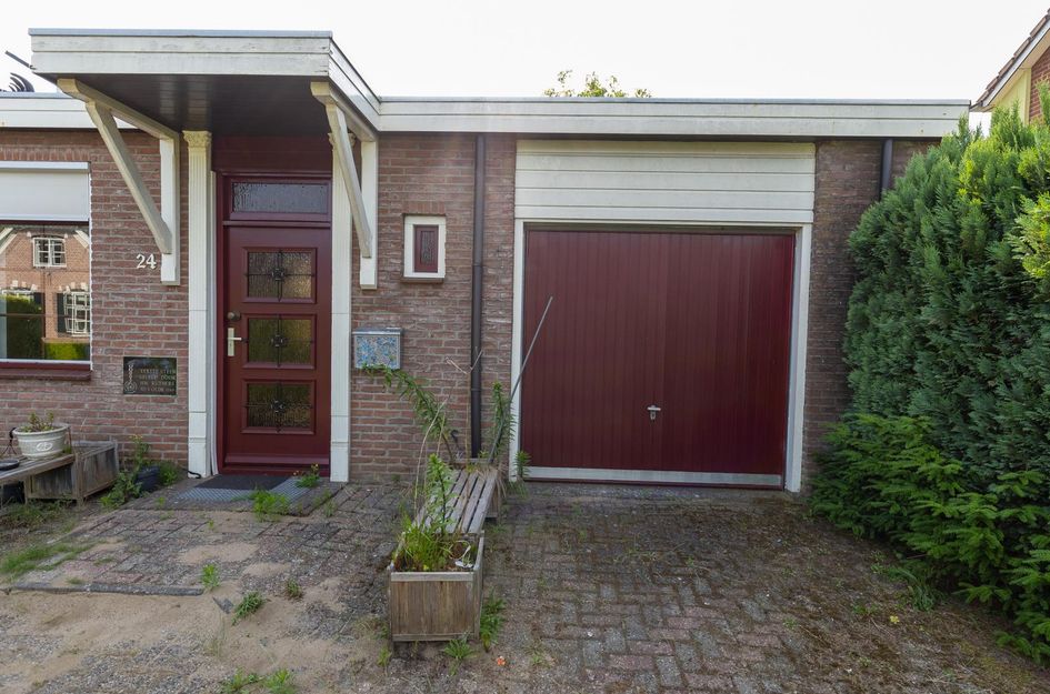 Oranjestraat 24