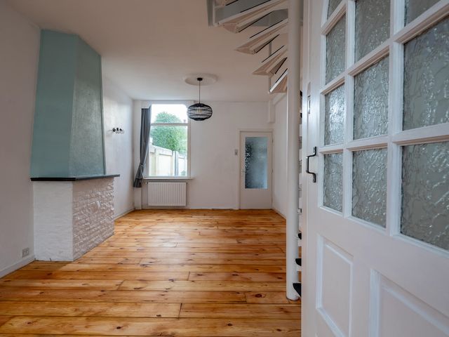 West 36, Hoorn