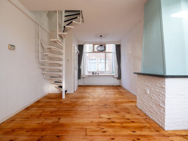 West 36, Hoorn