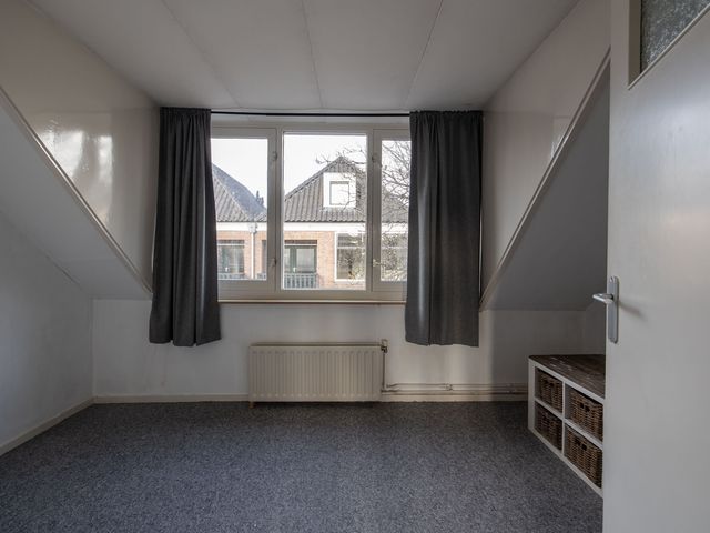 West 36, Hoorn