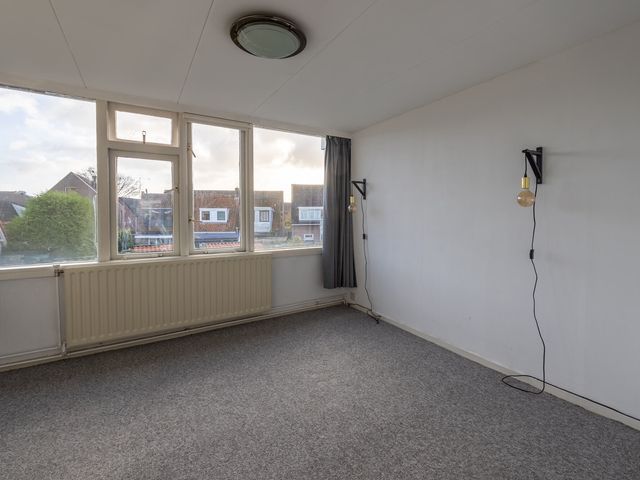 West 36, Hoorn