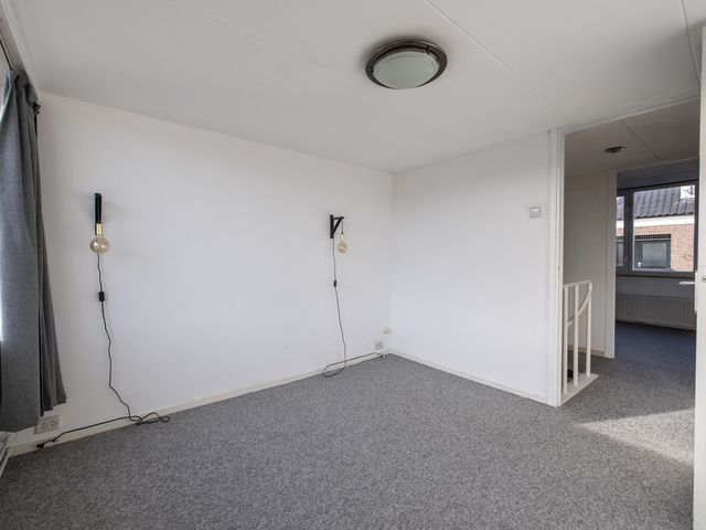 West 36, Hoorn