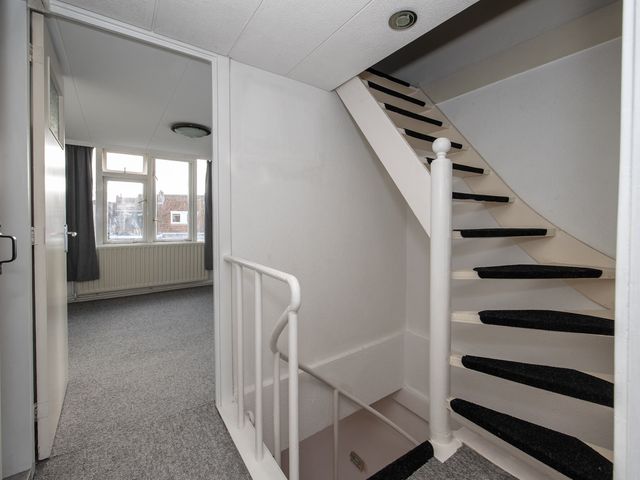 West 36, Hoorn