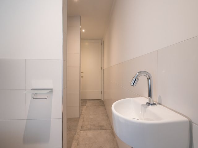 West 49S, Avenhorn