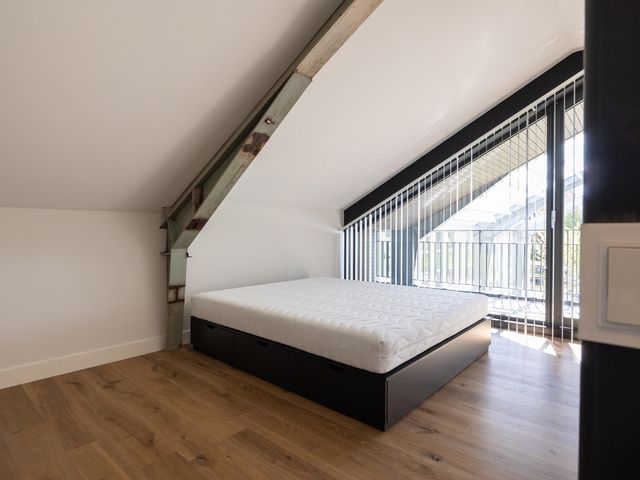 West 49S, Avenhorn