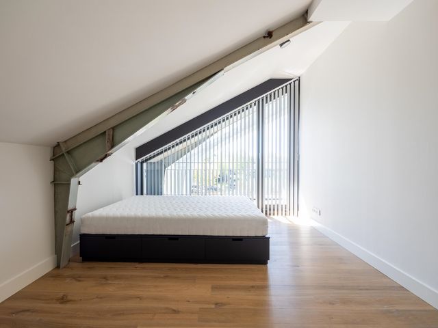 West 49S, Avenhorn