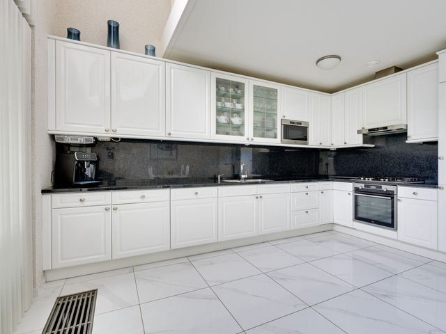 Serenade 33, Zaandam