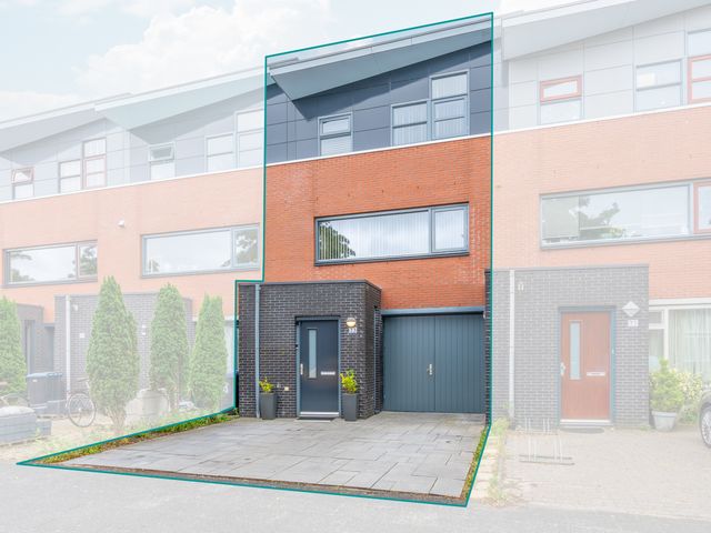 Serenade 33, Zaandam