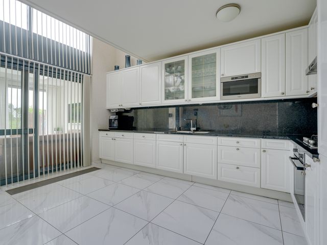 Serenade 33, Zaandam