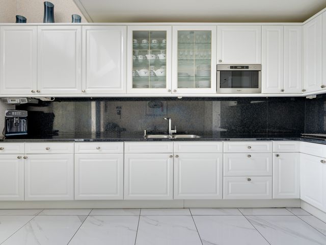 Serenade 33, Zaandam