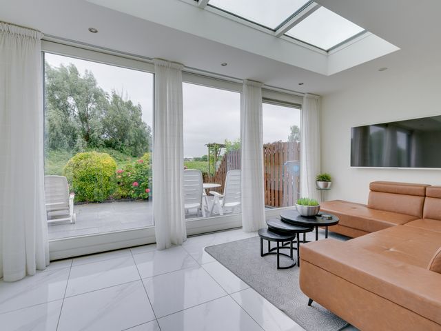 Serenade 33, Zaandam