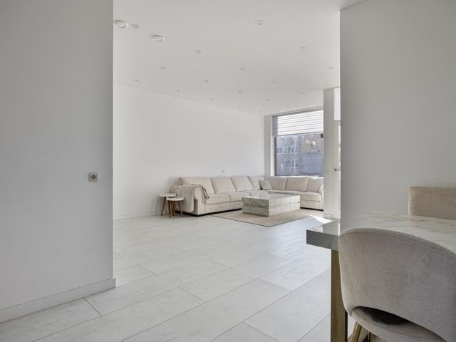 Albardagracht 100, Amsterdam