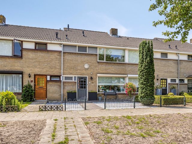 Bachlaan 25, Terneuzen