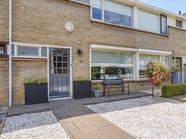 Bachlaan 25, Terneuzen