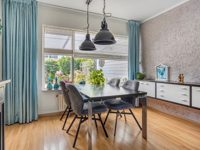 Bachlaan 25, Terneuzen
