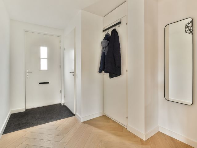 Rodelindalaan 38, Nieuw-Vennep