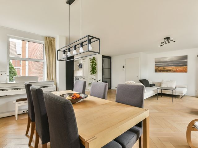 Rodelindalaan 38, Nieuw-Vennep