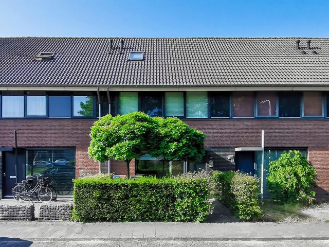 Mosselhoekplein 4, Tilburg