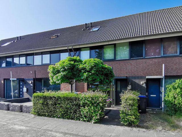 Mosselhoekplein 4, Tilburg