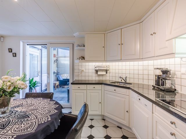 Rijnaakstraat 10, Maasbracht