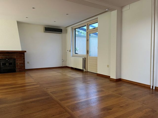 Rijnaakstraat 10, Maasbracht