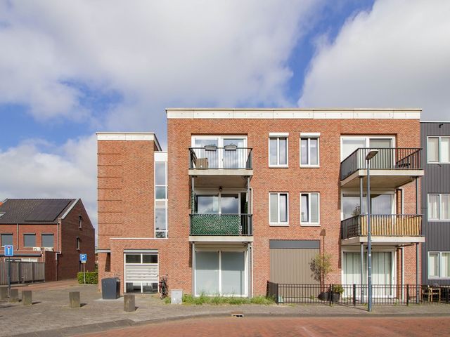 Huurdemanskamp 16, Bunschoten-Spakenburg