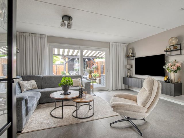 Cole Porterhof 8, Hoorn