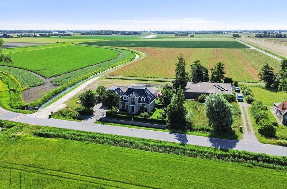 Middenweg 2a