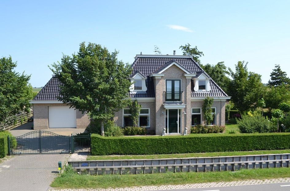 Middenweg 2a