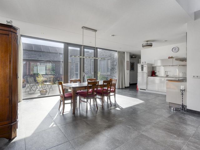 Nelson Mandelastraat 4, Heesch
