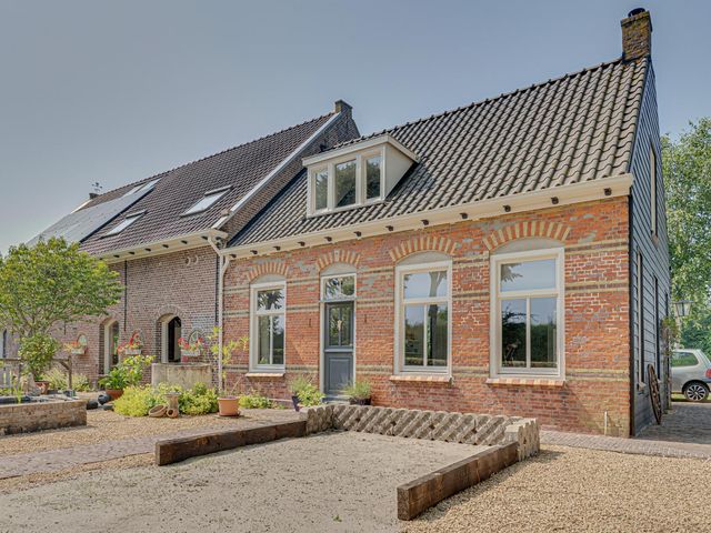 Eerste Dijk 4, Sint-Maartensdijk