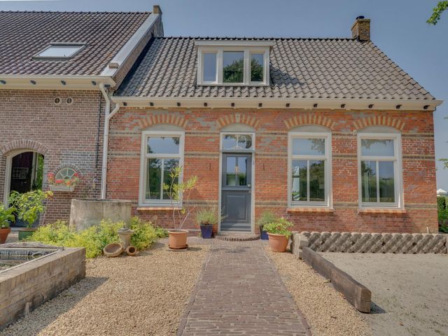 Eerste Dijk 4, Sint-Maartensdijk