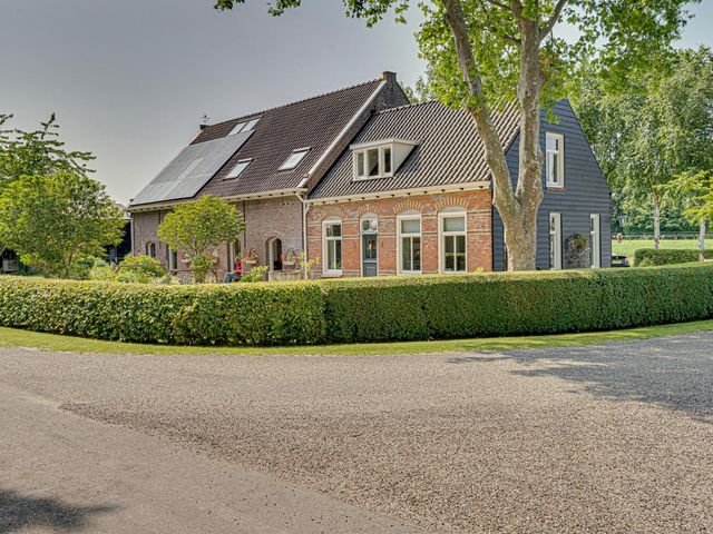 Eerste Dijk 4, Sint-Maartensdijk