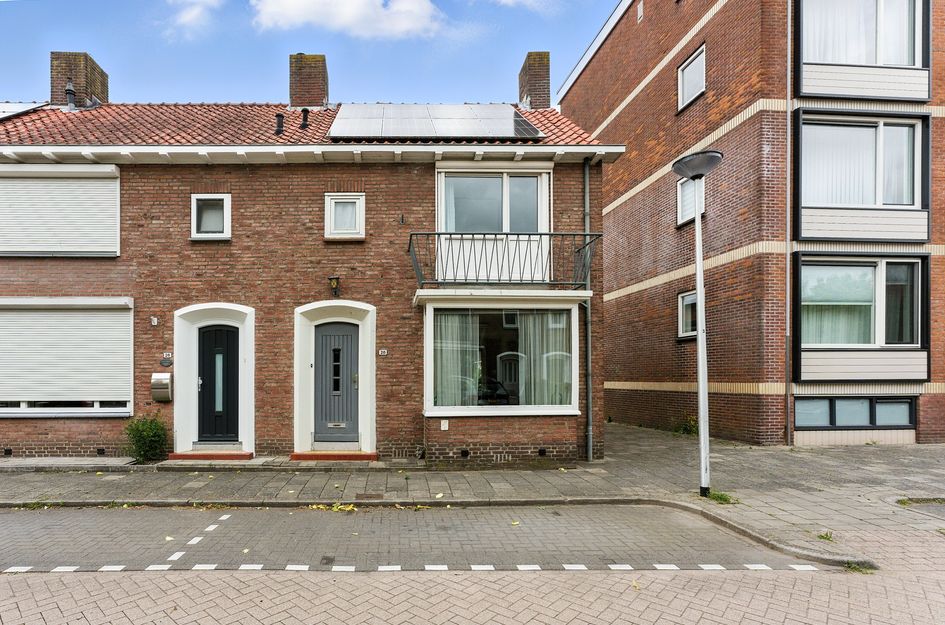 Adama van Scheltemastraat 28