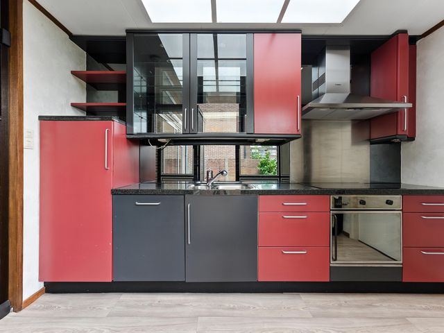 Adama van Scheltemastraat 28, Sliedrecht