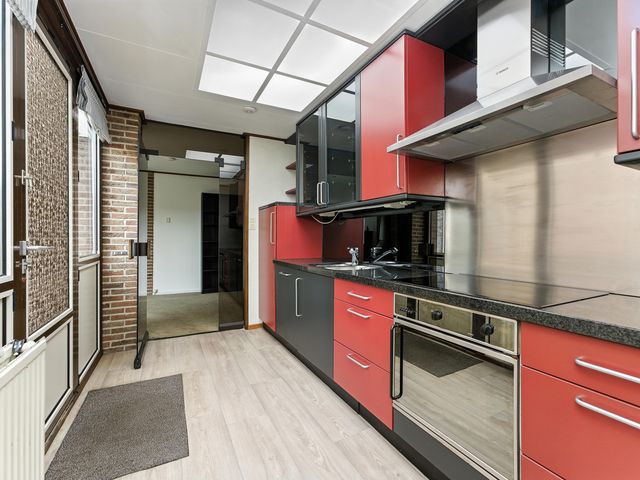 Adama van Scheltemastraat 28, Sliedrecht