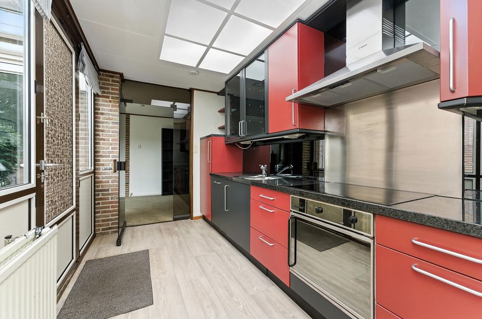 Adama van Scheltemastraat 28